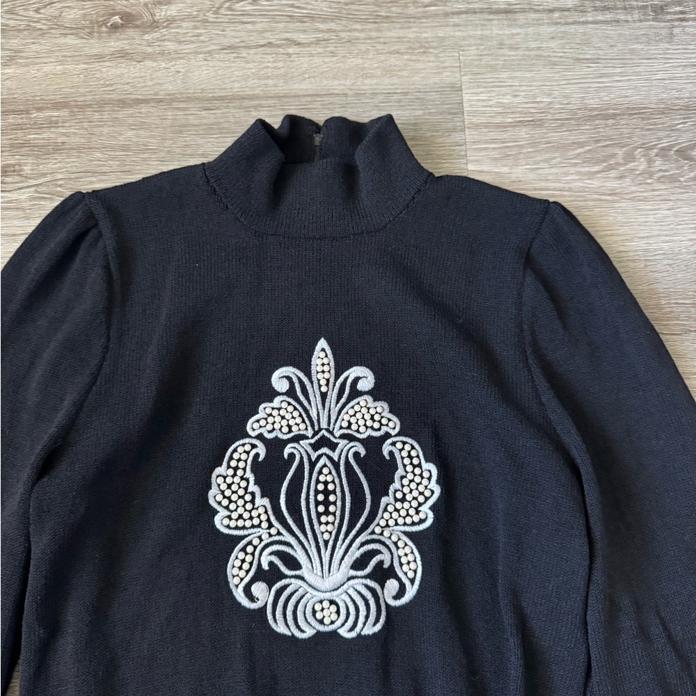 ST. JOHN Sportswear beaded black santana knit mock neck sweater medium M - Picture 5 of 9